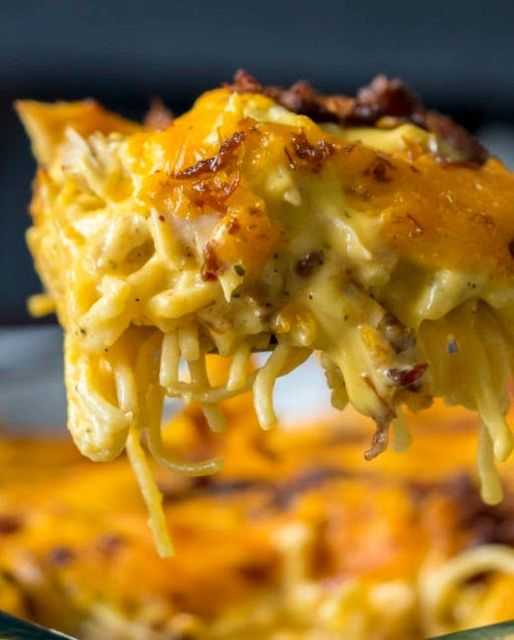 Cheesy Chicken Spaghetti Bake