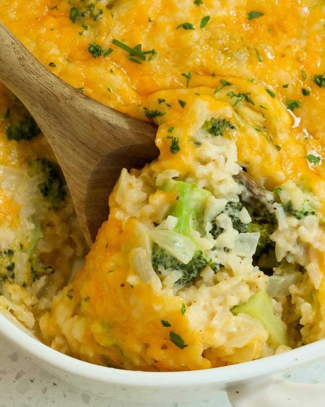 BROCCOLI RICE CASSEROLE