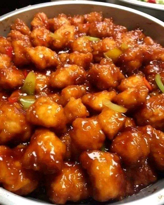 SWEET AND SOUR CHICKENSWEET AND SOUR CHICKEN