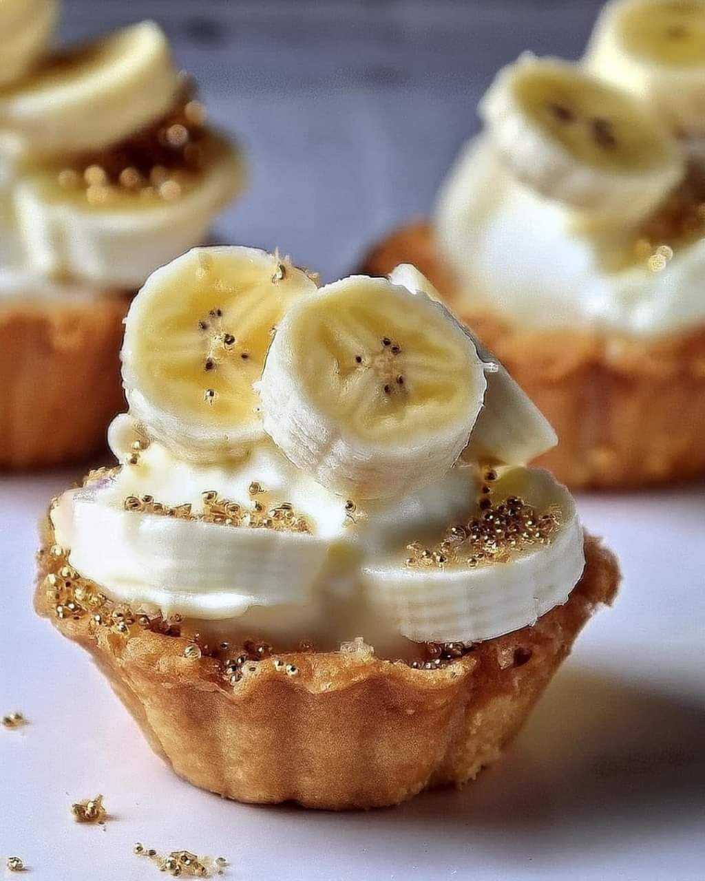 Bake Mini Banana Cream Pies 