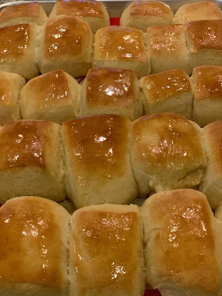 Texas Roadhouse’s Rolls with Honey Cinnamon Butter