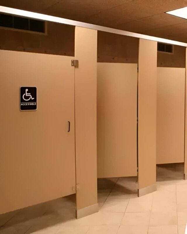 You probably don’t know this: why don’t public restroom doors reach the floor