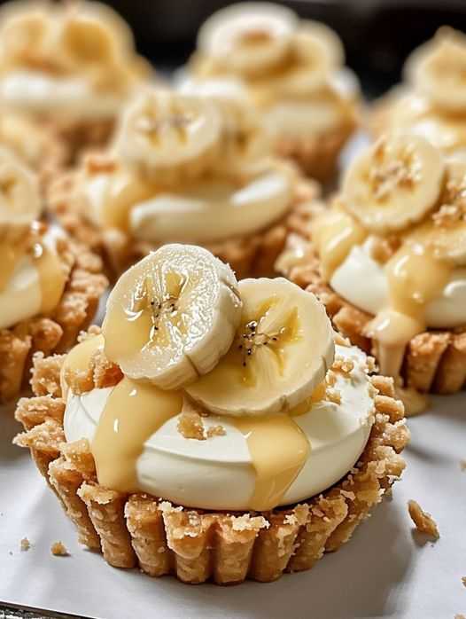 No-Bake Mini Banana Cream Pies