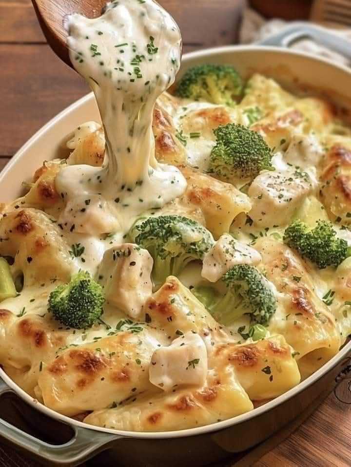 Creamy Baked Chicken and Broccoli Pasta