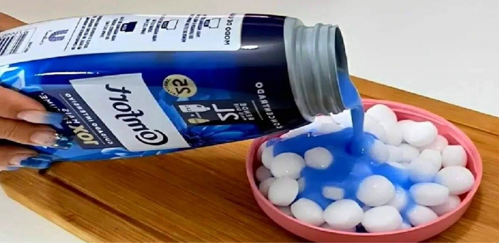 My grandmother’s secret: I mixed fabric softener with mothballs and cleaned out every cupboard in the house.